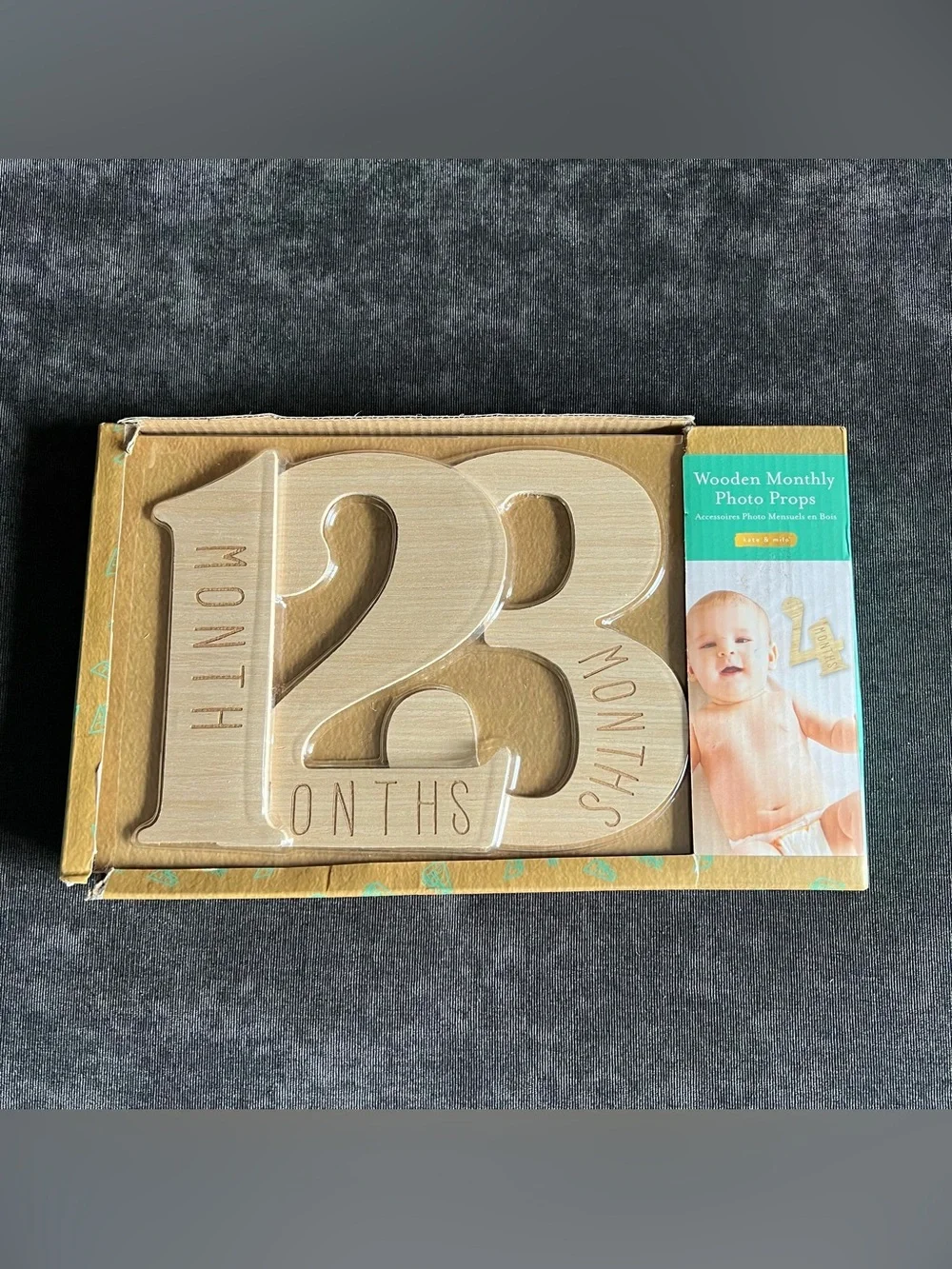 NIB Kate & Milo Wooden Monthly Photo Props